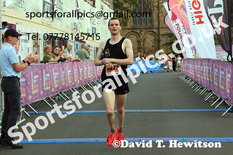 DDurham City 10k, 2025 Durham City 5k and 10k, Durham.  Photo: David T. Hewitson/Sports for All Pics